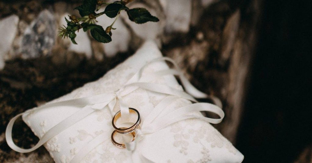 Kvalitets brudekjoler fra Bridalstore som er en dansk butik